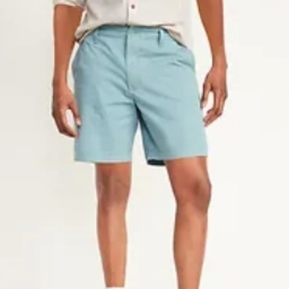 Old Navy Straight Lived-In Khaki Non-Stretch Shorts for Men -- 7-inch inseam